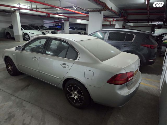 מודעת רכב קיה מג'נטיס