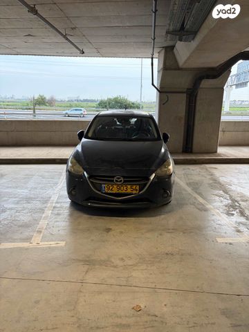 מודעת רכב מאזדה 2