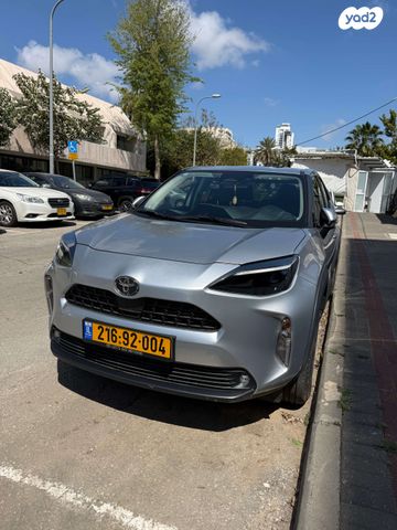 מודעת רכב טויוטה יאריס קרוס