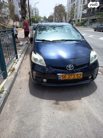 מודעת רכב טויוטה פריוס