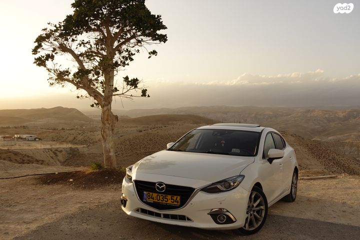 מודעת רכב מאזדה 3