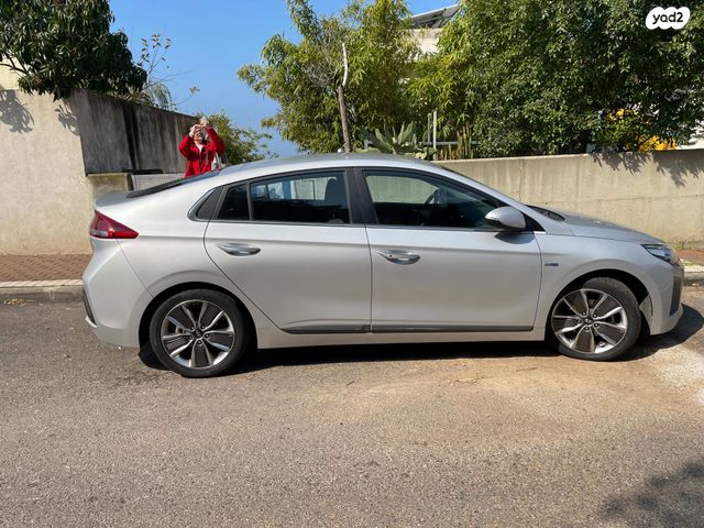 מודעת רכב יונדאי איוניק