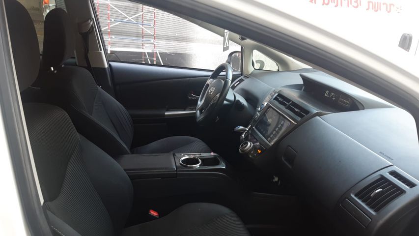 מודעת רכב טויוטה פריוס פלוס