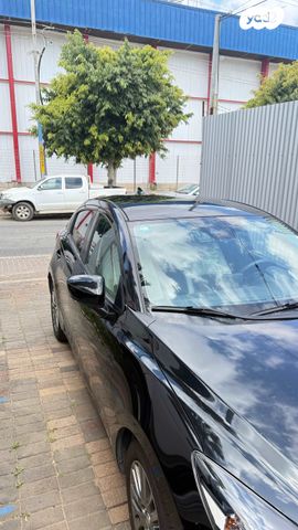 מודעת רכב מאזדה 2