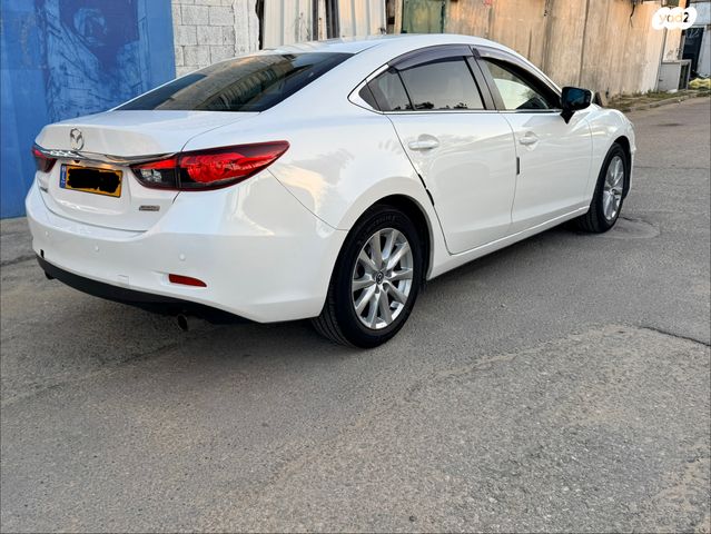 מודעת רכב מאזדה 6