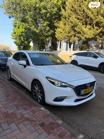 מודעת רכב מאזדה 3