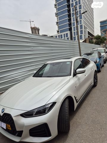 מודעת רכב ב מ וו סדרה 4