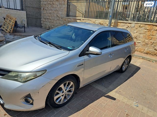 מודעת רכב טויוטה אוריס