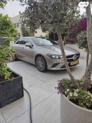 מודעת רכב מרצדס-בנץ CLA