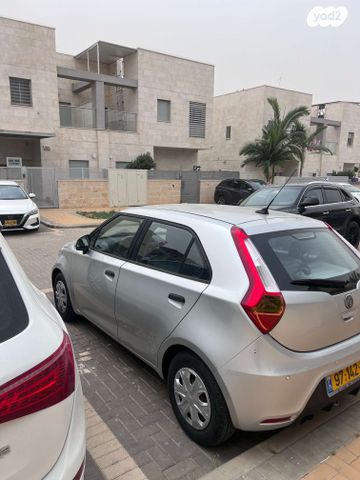 מודעת רכב אם ג'י MG3
