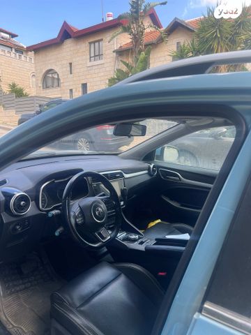 מודעת רכב אם ג'י ZS