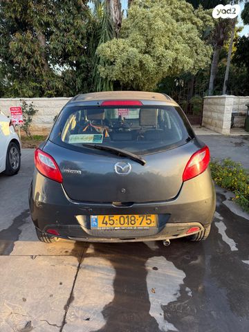 מודעת רכב מאזדה 2
