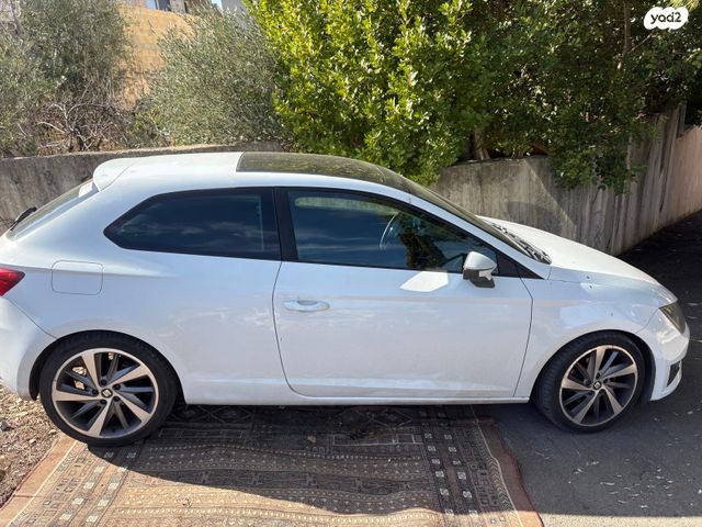 מודעת רכב סיאט לאון