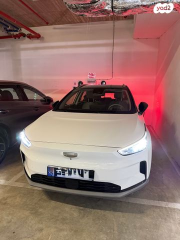 מודעת רכב ג׳ילי Geometry C