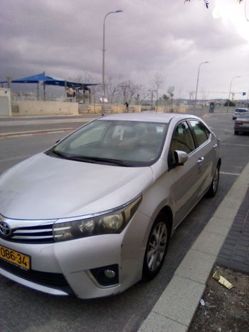 מודעת רכב טויוטה קורולה