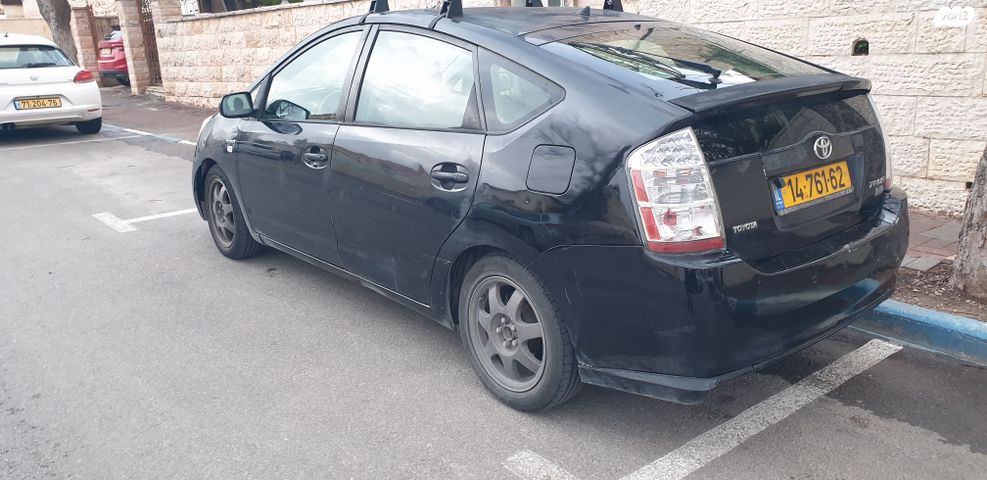 מודעת רכב טויוטה פריוס