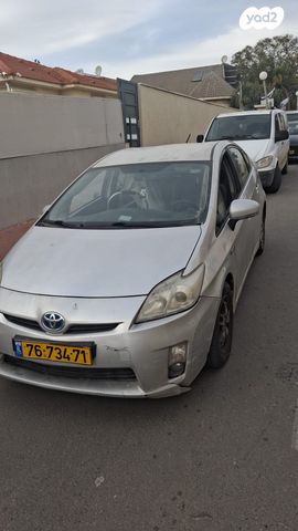 מודעת רכב טויוטה פריוס