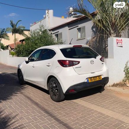 מודעת רכב מאזדה 2