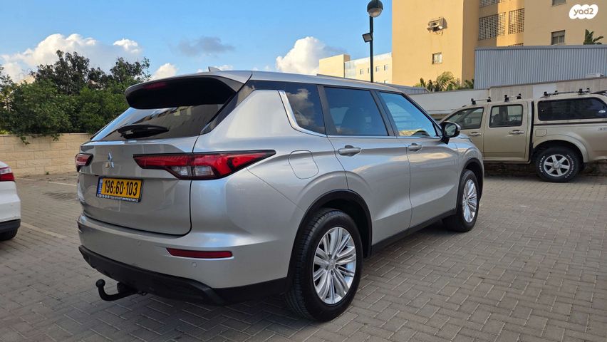 מודעת רכב מיצובישי אאוטלנדר 1