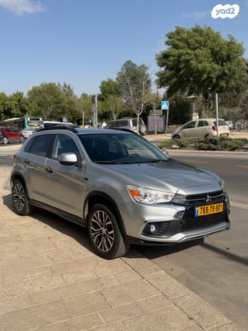 מודעת רכב מיצובישי ASX