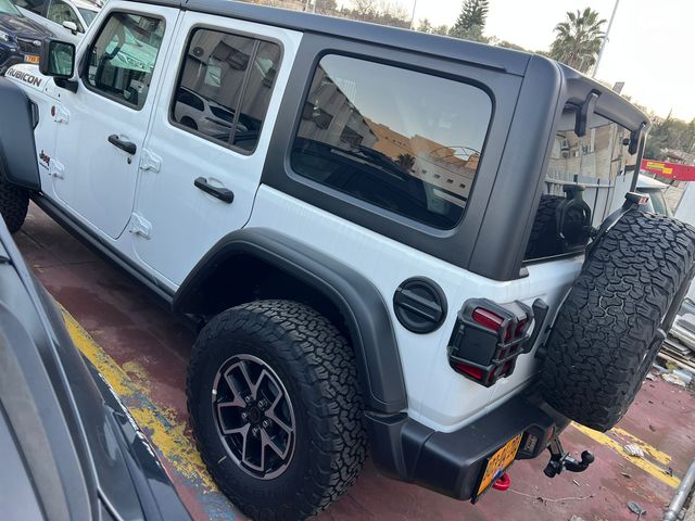 מודעת רכב ג'יפ רנגלר