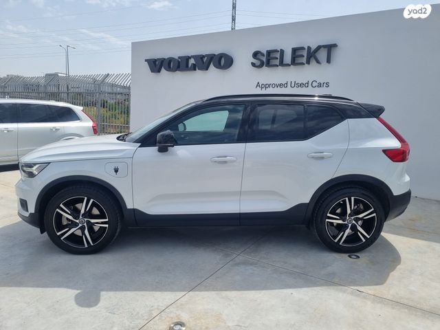 מודעת רכב וולוו XC40 2
