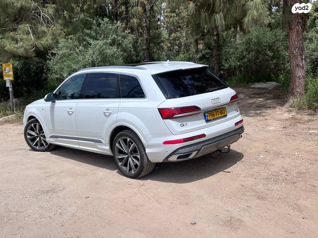 מודעת רכב אאודי Q7