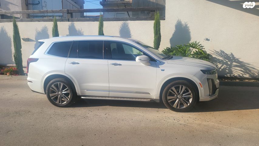 מודעת רכב קאדילק XT6 1