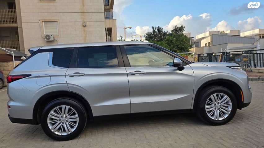 מודעת רכב מיצובישי אאוטלנדר 2