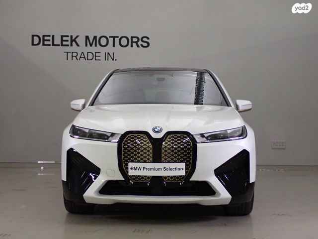 מודעת רכב ב מ וו iX 1