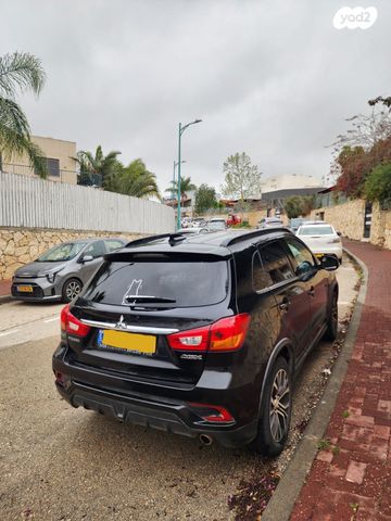 מודעת רכב מיצובישי ASX