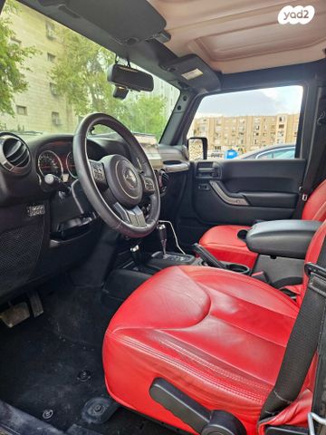 מודעת רכב ג'יפ רנגלר