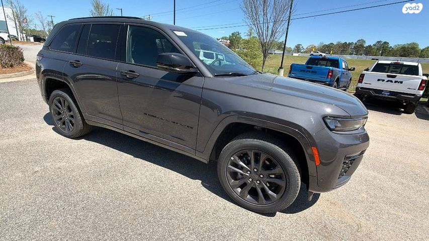 מודעת רכב ג'יפ גרנד צ'ירוקי