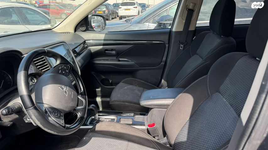 מודעת רכב מיצובישי אאוטלנדר 2