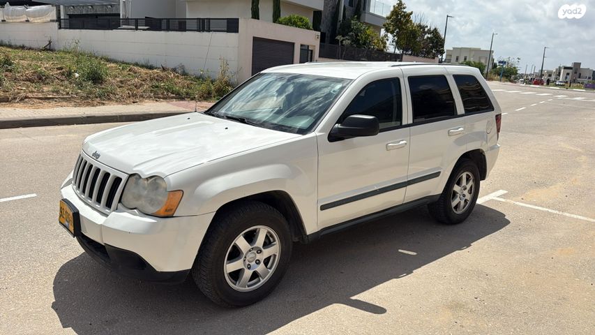 מודעת רכב ג'יפ גרנד צ'ירוקי