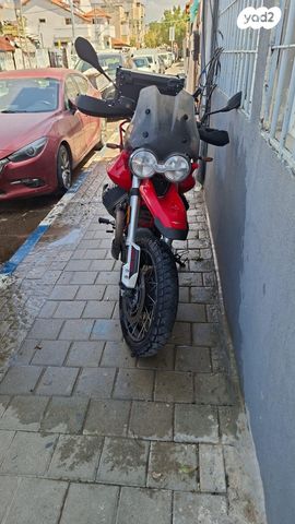 מודעת רכב מוטוגוצי TT