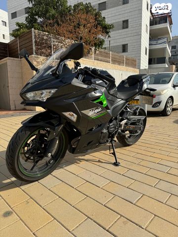 מודעת רכב קאוואסאקי נינג'ה 400