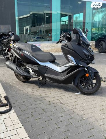 מודעת רכב סאן יאנג קרוזים 300 אלפא