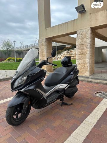 מודעת רכב קימקו דאון-טאון 350