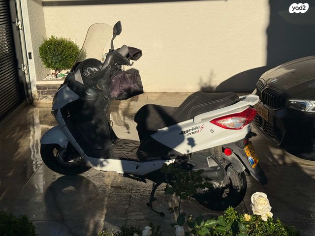 מודעת רכב סאן יאנג ג'וי רייד 200