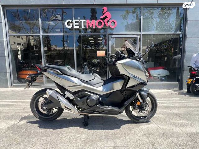 מודעת רכב הונדה פורזה 750