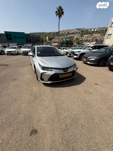 מודעת רכב טויוטה קורולה