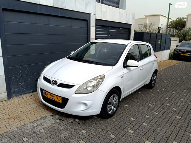 מודעת רכב יונדאי i20