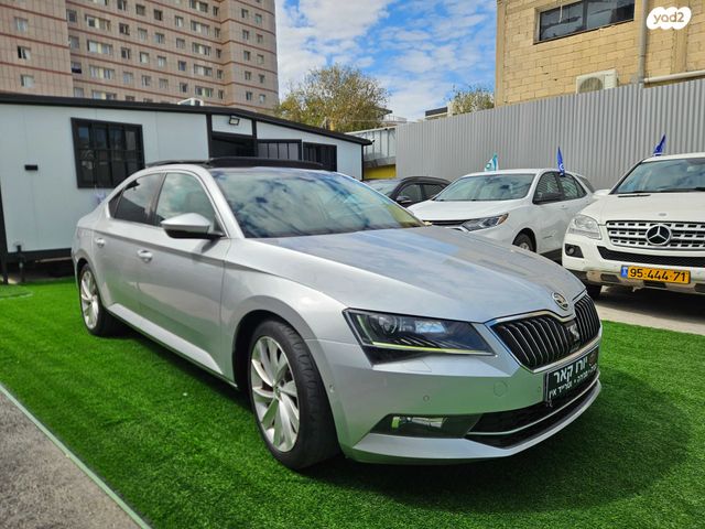 מודעת רכב סקודה סופרב