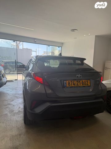 מודעת רכב טויוטה C-HR 1