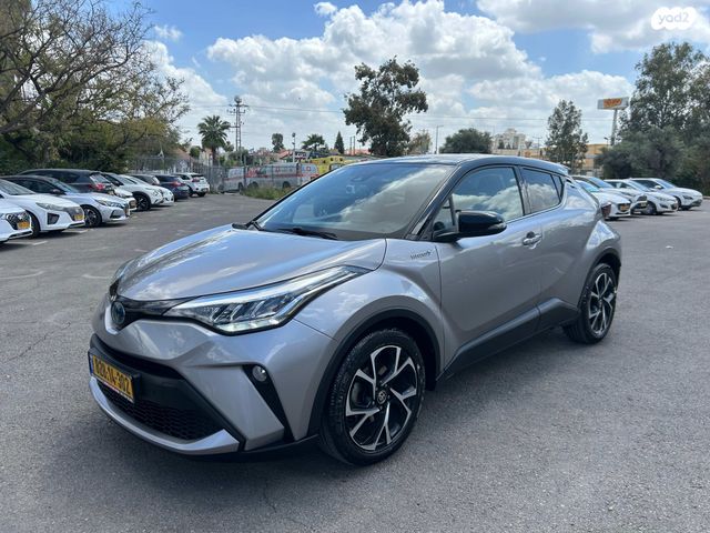 מודעת רכב טויוטה C-HR