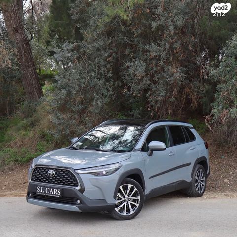מודעת רכב טויוטה קורולה קרוס