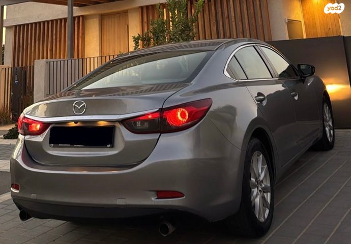 מודעת רכב מאזדה 6