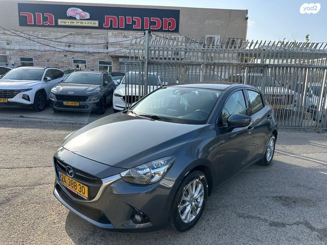 מודעת רכב מאזדה 2