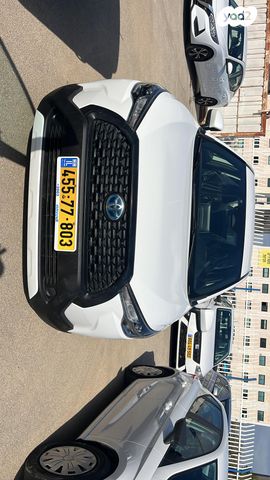 מודעת רכב טויוטה קורולה קרוס